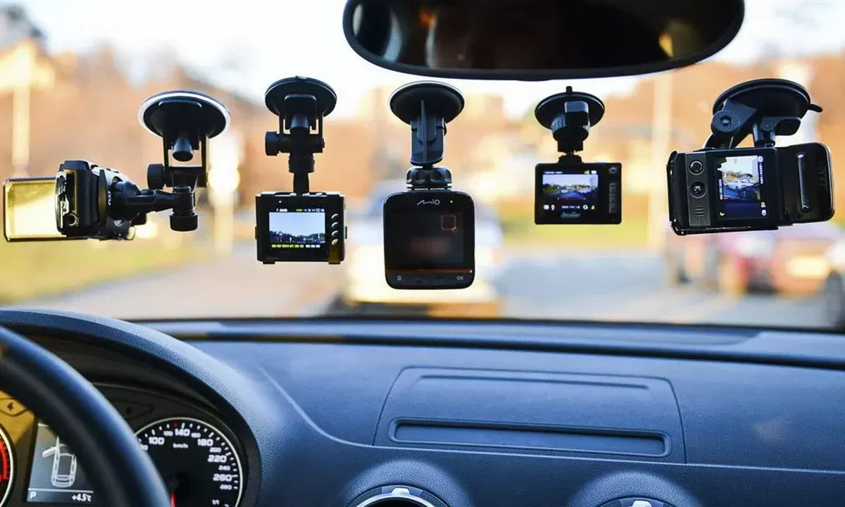 Как выбрать видеорегистратор для автомобиля - советы и правила